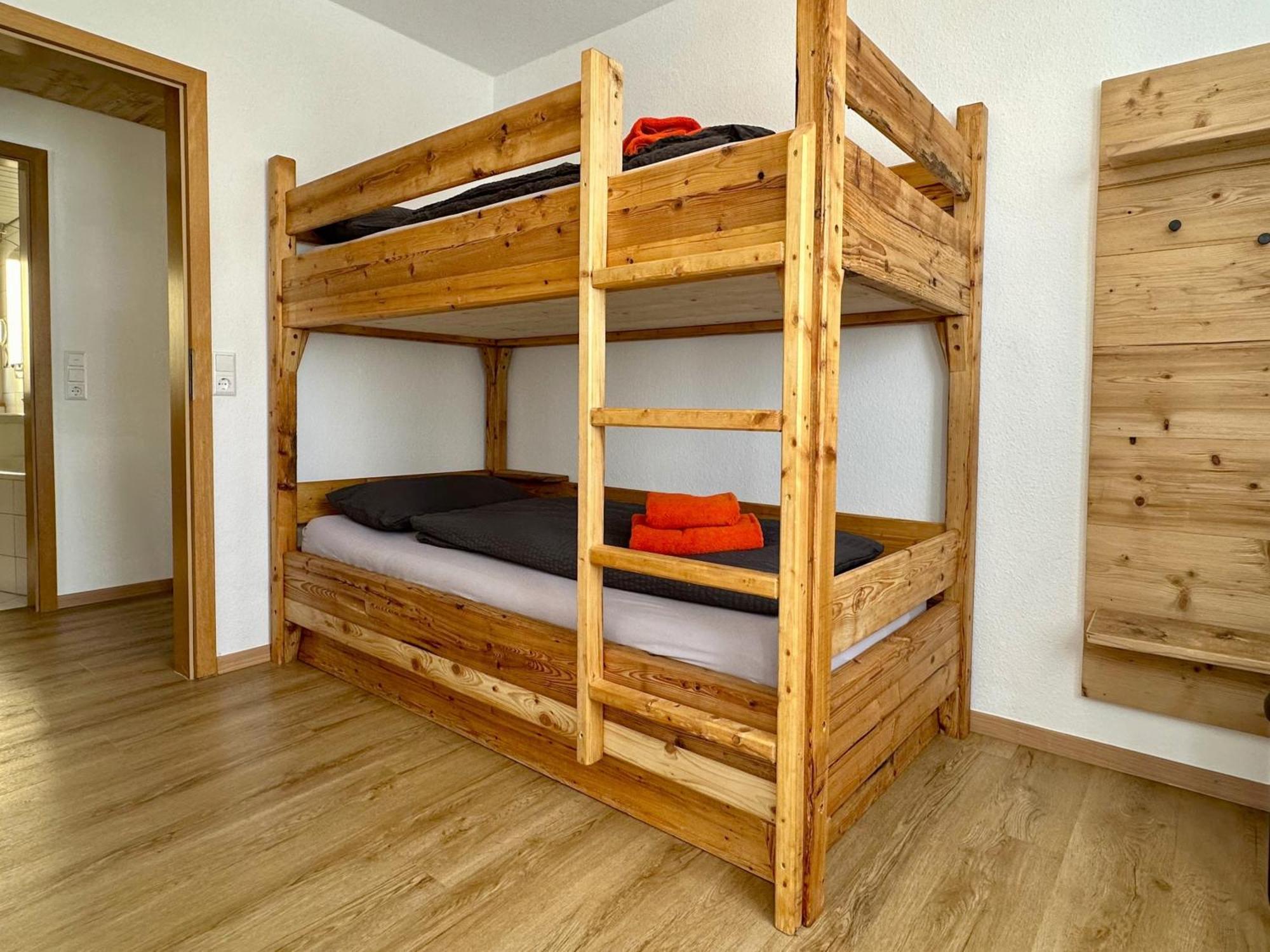 Ferienwohnung Kinzig-Chalet - Balkon - Fuer Kinder - Mit Bettwaesche & Handtuecher Schenkenzell ภายนอก รูปภาพ